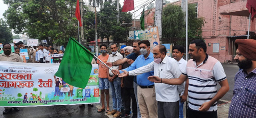 Corporation Commissioner Ajay Singh Tomar and other officers flagging off