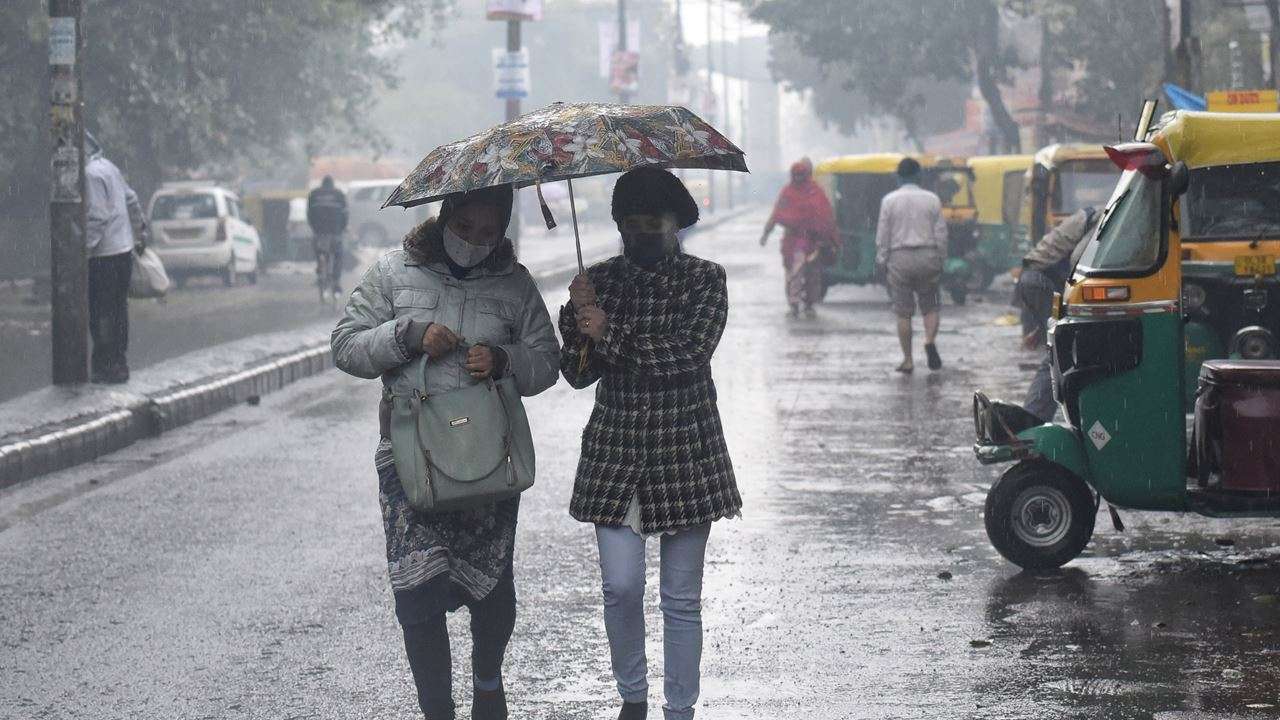 New Delhi Normal Life Affected in Delhi-NCR Due to Rain