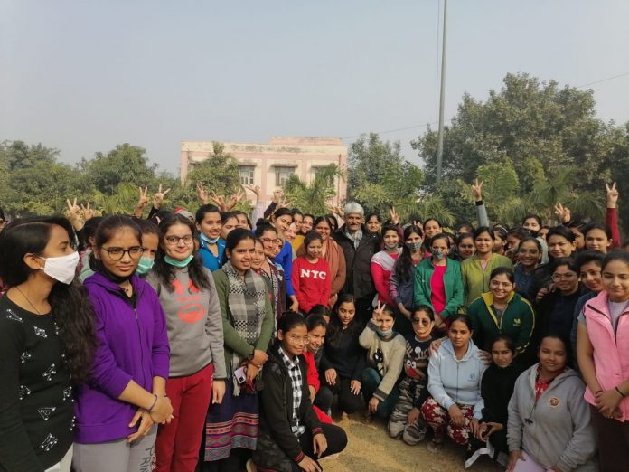 MDU Prof. Rajbir Singh Visits Abhilasha Girls Hostel