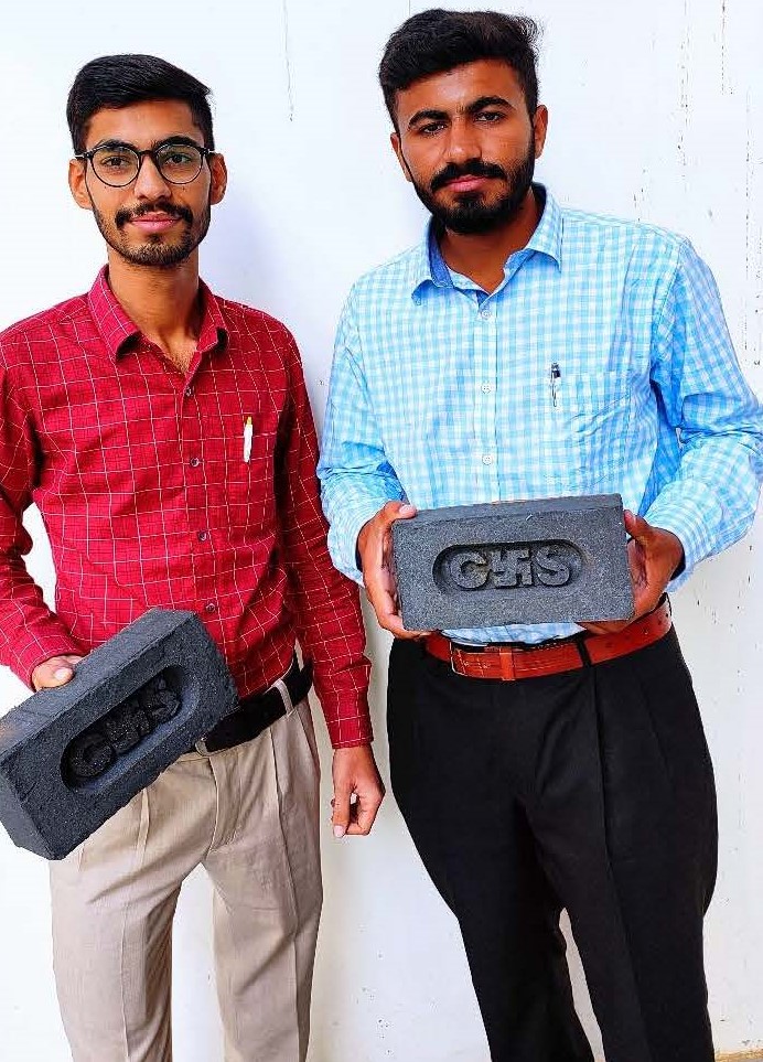 Students Made Bricks From Stubble Waste