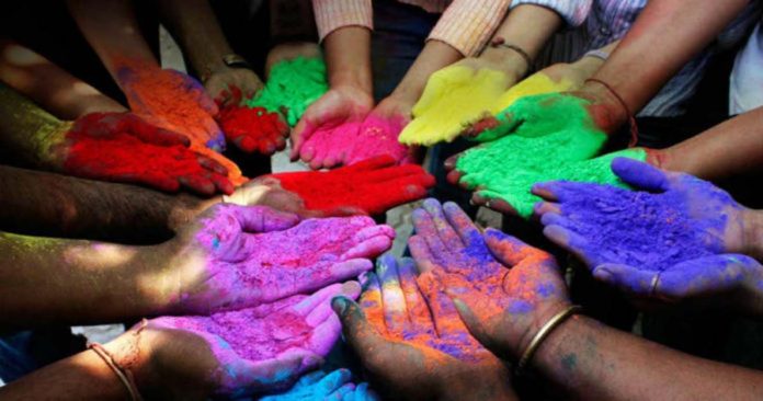 Home Tips To Remove Holi Color