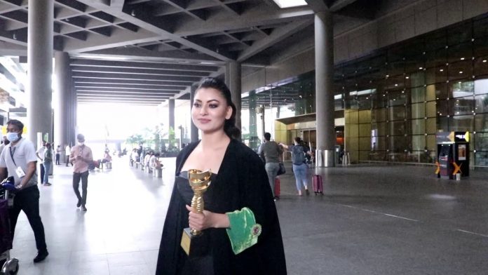 Urvashi Rautela Spotted at Airport