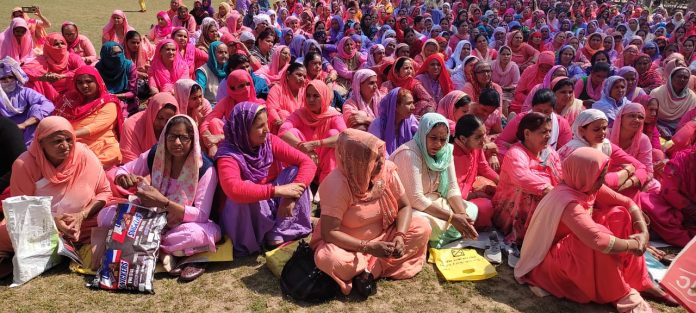 Anganwadi Workers And Assistants Held A Meeting In Mansarovar Park