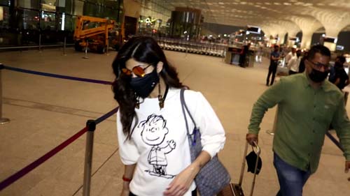 Shilpa Shetty Spotted At Airport