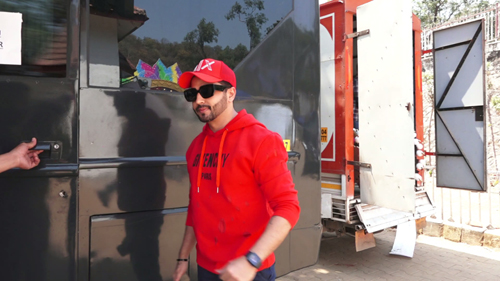 Dheeraj Dhoopar Spotted In Filmcity For A Shoot