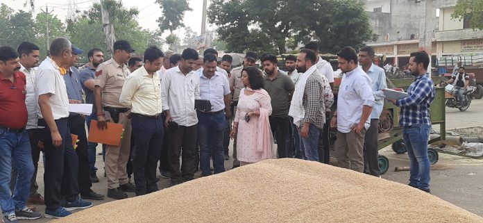 Renu S Phulia Surprise Inspection of Grain Markets in Yamunanagar