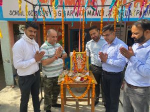 Adarsh ​​Ek Vishwas Society Recited Hanuman Chalisa