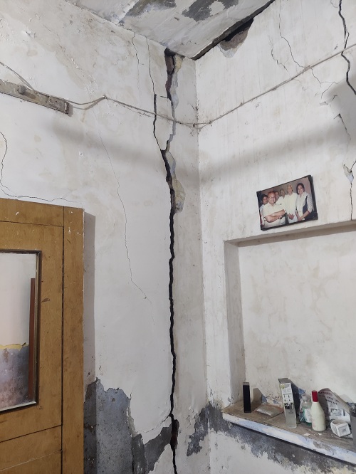 Surprising Cracks in Walls of Houses