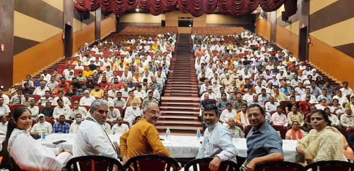 पानीपत नए शुगर मिल के उद्घाटन समारोह की तैयारियों को लेकर विधायक महीपाल ढांडा ने ली कार्यकर्ताओं की बैठक