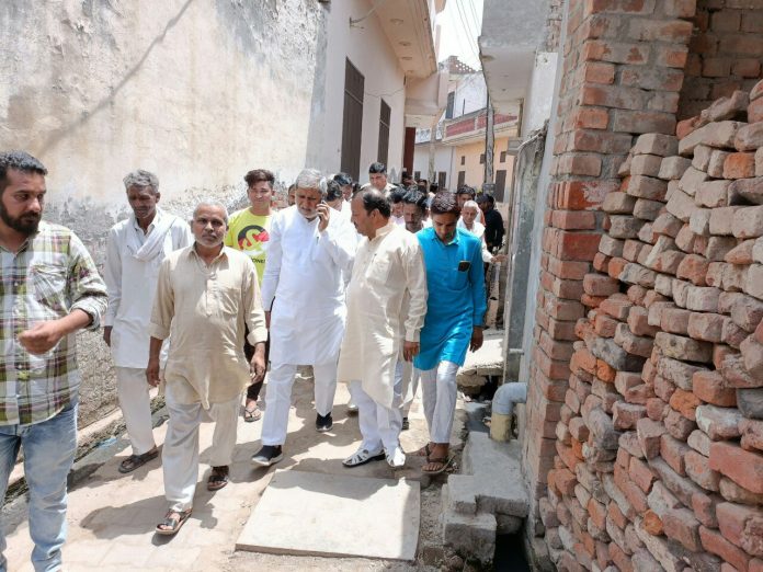 Leela Ram Reached Valmiki Basti