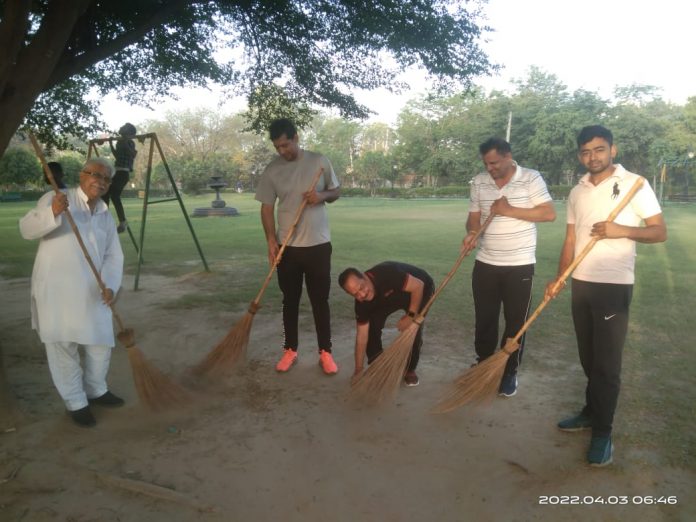 Shramdaan Program Organized In HUDA Park for cleanliness