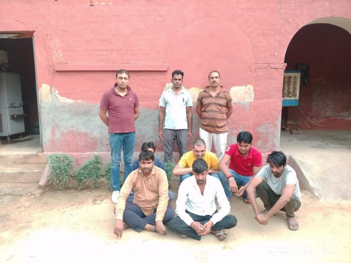 6 Arrested For Gambling