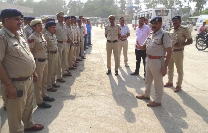 Kurukshetra News Mock drill at Divine Mall and Bus Stand, once people got scared
