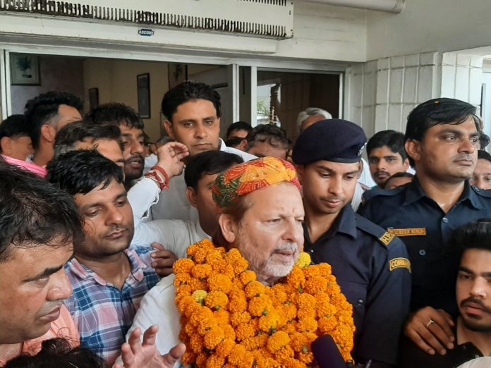 पहरावर में जमीन के साथ अब निर्माण के लिए पैसे भी सरकार : सांसद अरविन्द शर्मा
