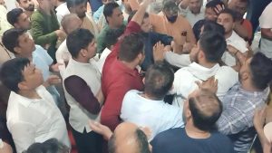 Controversy between workers of MP Arvind Sharma and MP Sanjay Bhatia