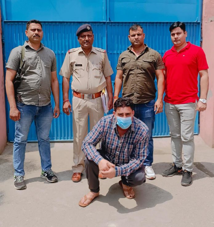 17 वर्षीय चिराग उर्फ गौरव की गोली मारकर हत्या के मामले में फरार आरोपी दलजीत उर्फ जित्ता गिरफ्तार 