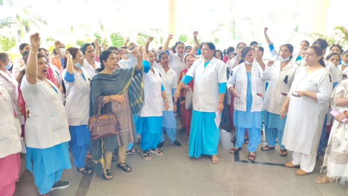 Nurses strike in Kalpana Chawla Medical College