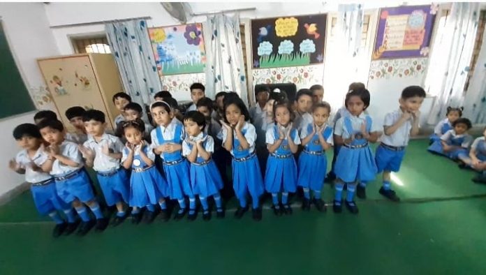 डॉ एमकेके आर्य मॉडल स्कूल पानीपत में उल्लास से नन्हे-मुन्नों ने मनाया मातृ दिवस
