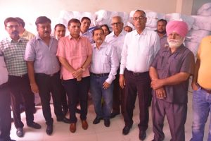 टीबी और एचआईवी एड्स जैसी बिमारियों से बचाने के लिए फैक्टरियों में काम करने वाले लोगों को जागरूक होना जरूरी