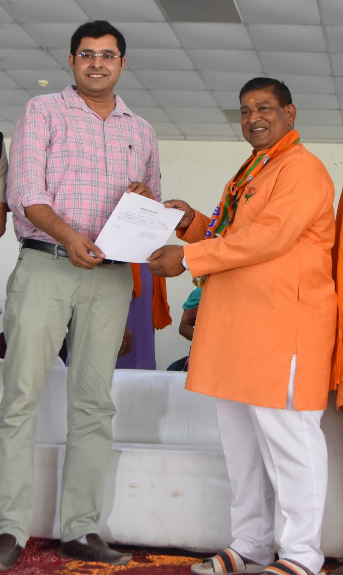 Panipat news/BJP candidate Ashok Kuchhal becomes chairman of Samalkha municipality