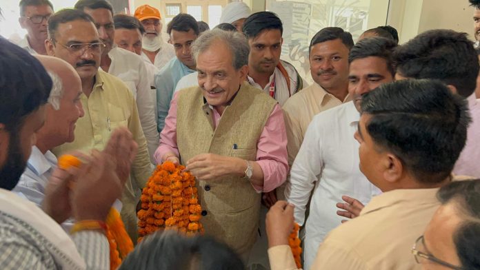 BJP leader Birender Singh Reached Karnal