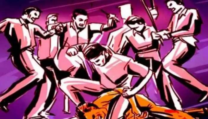 Miscreants Beat Up the Kulfiwala