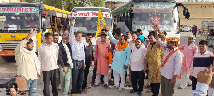 3 buses left from Mahendragarh to Khatudham