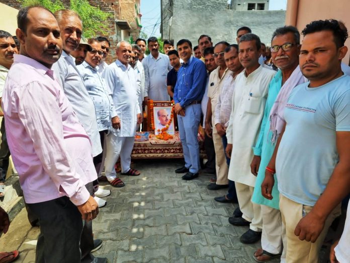 Panipat News/Dr. Syama Prasad Mookerjee's sacrifice day celebrated at all the booths of Panipat rural area