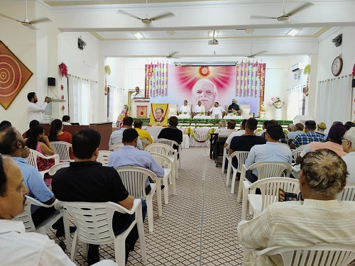 Wreath paid to Aniruddha Jagannath