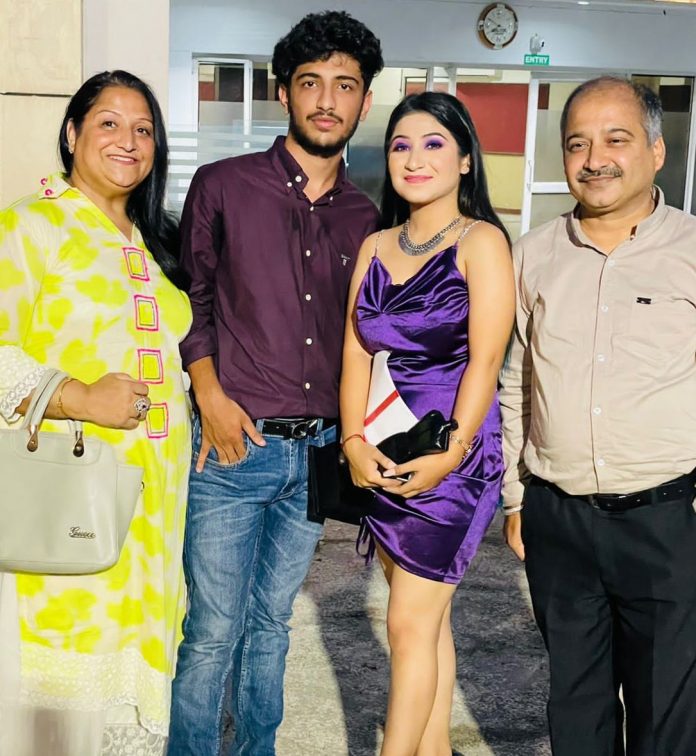 Panipat News/Riya Malik illuminates the name of Panipat by winning the Best Designer and All-rounder award Panipat News/Riya Malik illuminates the name of Panipat by winning the Best Designer and All-rounder award