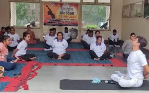 Panipat News/Get Yoga done by Art of Living at NSTI