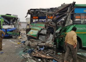 Panipat News/Strong collision between Himachal Roadways and tourist bus on National Highway 44 - 12 injured