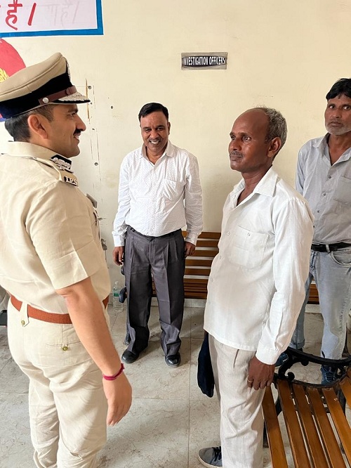 Police Commissioner Vikas Arora did surprise inspection in Thana Palla
