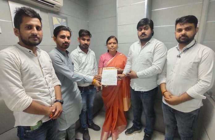 Panipat news/Hindu Sena Raksha Dal has submitted a memorandum of thanks to Prime Minister Modi in support of the Agni Path scheme.