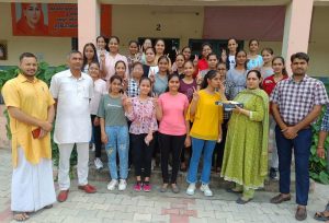 Panipat News/Arya Bal Bharti Vidyalaya's class 12th examination result was 100%