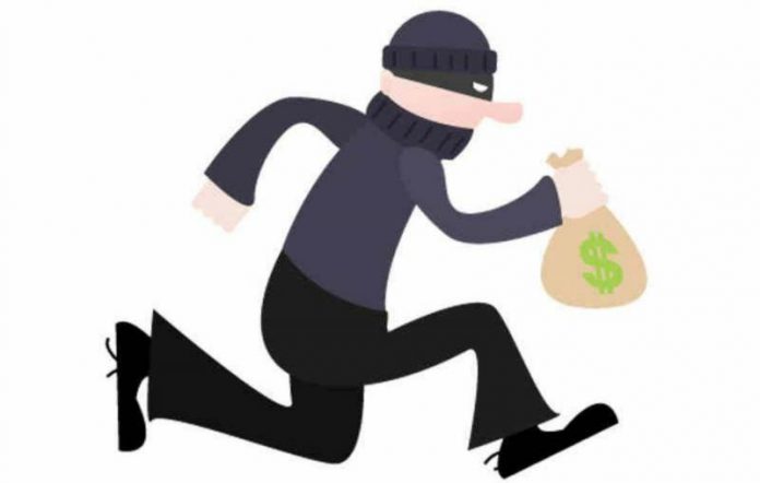 Panipat News Rs 35000, 6 boxes of liquor looted from salesman