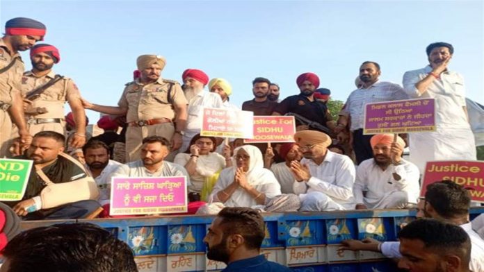 During Candle March Moosewala's father Balkaur Singh placed these 3 demands in front of the government