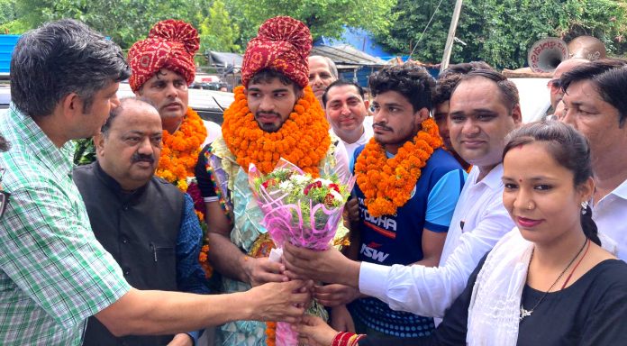 District Bar Association Honored Medal Winners in Commonwealth Games