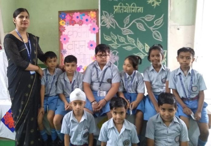 Panipat News/Children enthusiastically performed in story-reading activity at Dr. MKK Arya Model School