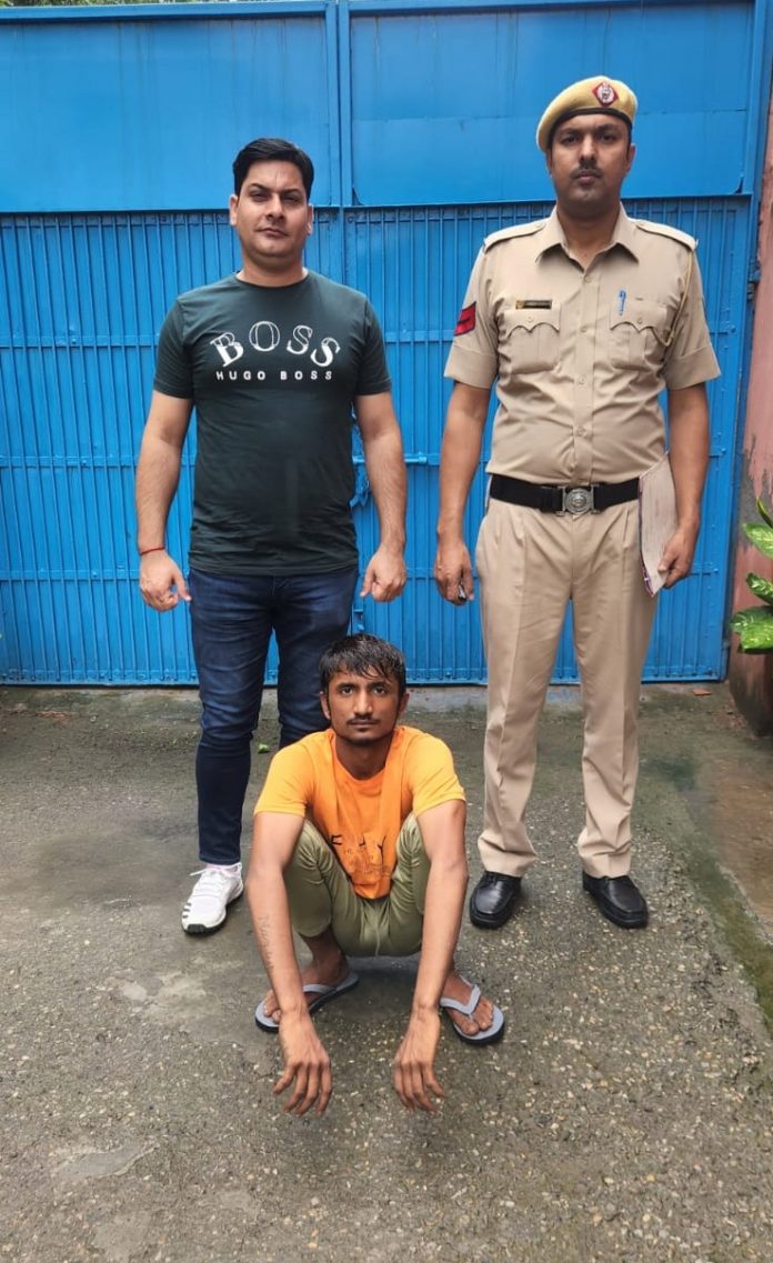 Panipat News/Accused of committing theft arrested