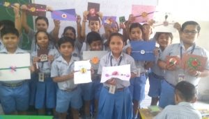 Panipat News/Organizing Rakhi Making Activity at Dr.MKK Arya Model School