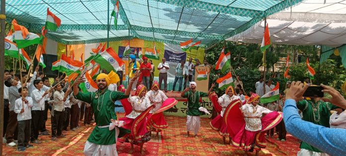Cultural Program Organized in House to House Tricolor Campaign in Madhogarh