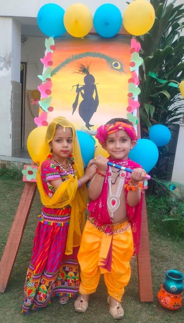 Panipat News/Janmashtami festival celebrated with gaiety and pomp at Dr. MKK Arya Model School