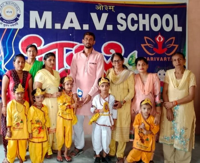 Panipat News/Janmashtami celebrated with great pomp in MAV Public School