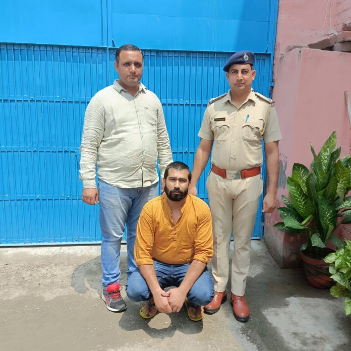 Panipat News/Accused arrested for providing mobile to convicted prisoner in jail