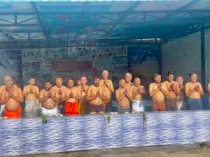 Mahendragarh News/On the occasion of Shravani the Vipra brothers changed the Yagyopaveet by law.