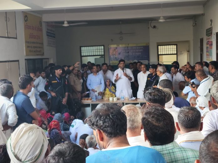 Dushyant Chautala Visited the Waterlogged Villages of Narnaud Region