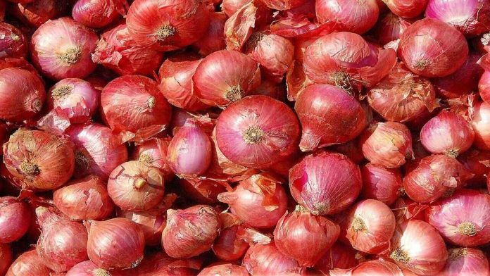 64.50 lakhs cheated in the name of onion business in Nashik