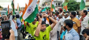 kartik-says-hoist-the-victorious-world-tricolor-in-every-house