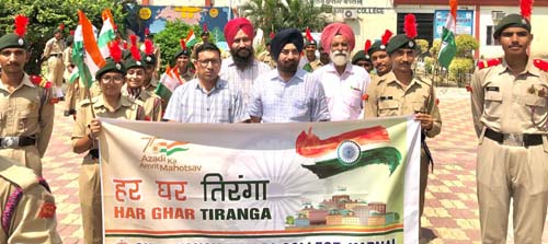 khalsa-college-took-out-tricolor-yatra